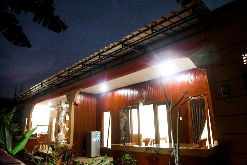 Canang Sari House Ubud Esterno foto